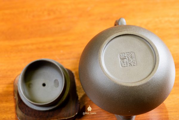 Dáng Ấm Cách Điệu