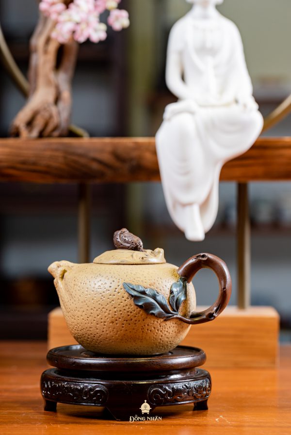 Dáng Ấm: Phật Thủ