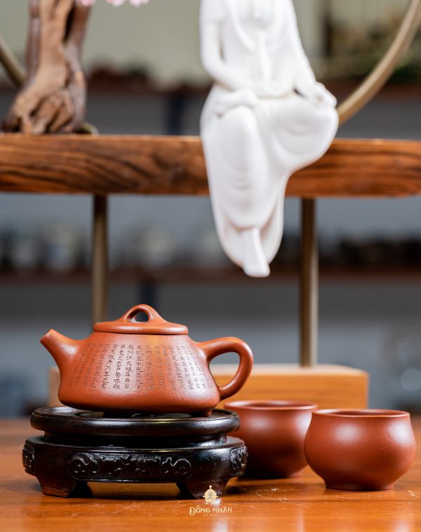 Dáng Ấm Thạch Biều